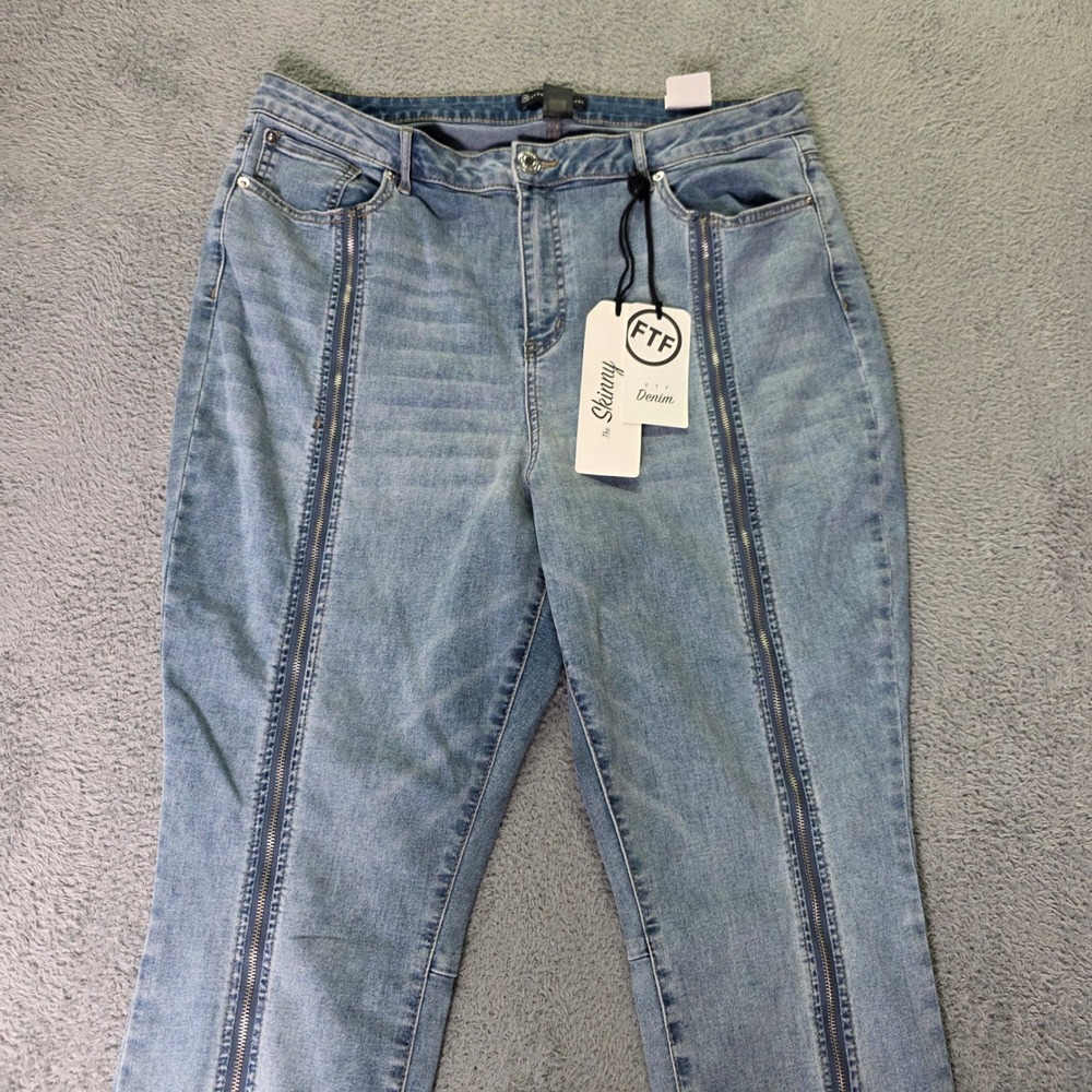 Fashion To Figure Womens 18 Skinny Jeans Light Blue Front Zip High Rise Denim